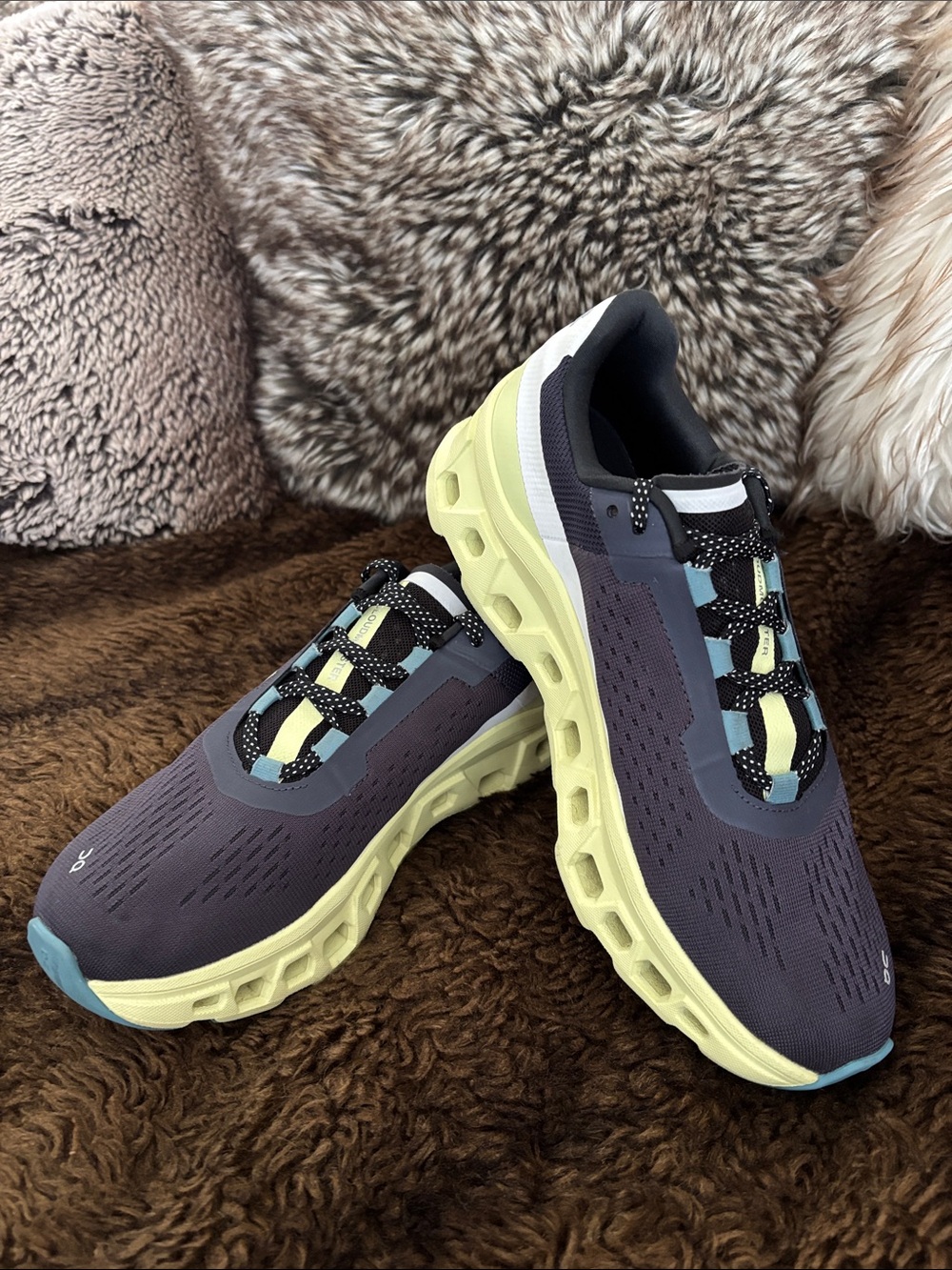On Running Monster Men’s 8.5 Lightweight Running Shoes in Navy Charcoal Lemon